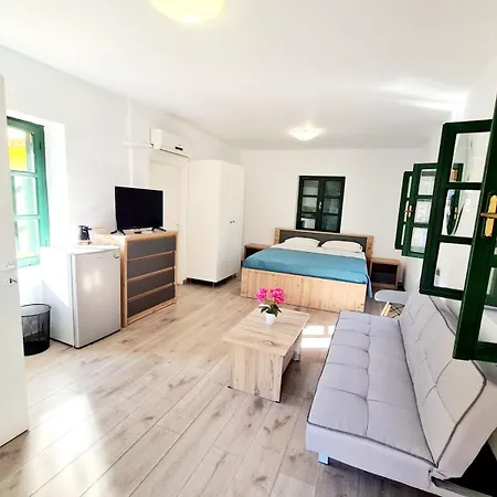 公寓 The 4Th Old Town Suites *