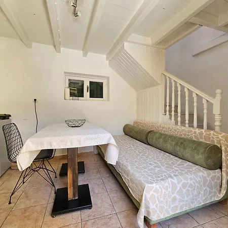 Apartment The 4Th Old Town Suites *