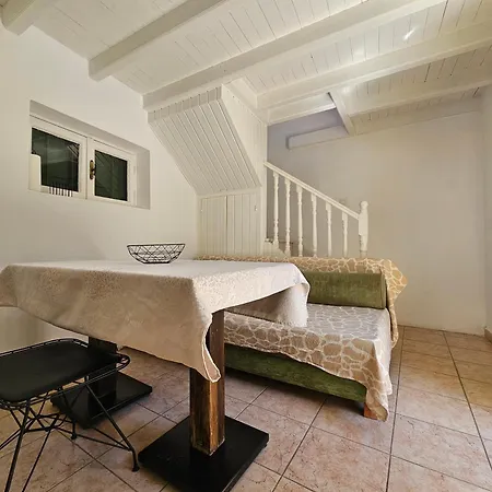 The 4Th Old Town Suites Daire