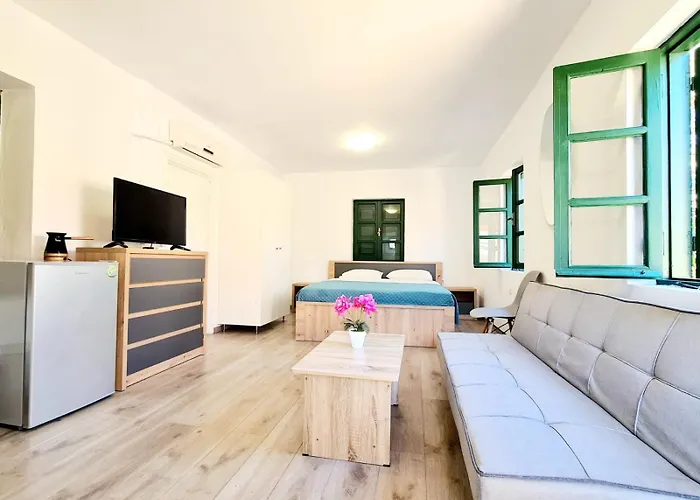 The 4Th Old Town Suites Rhodes City