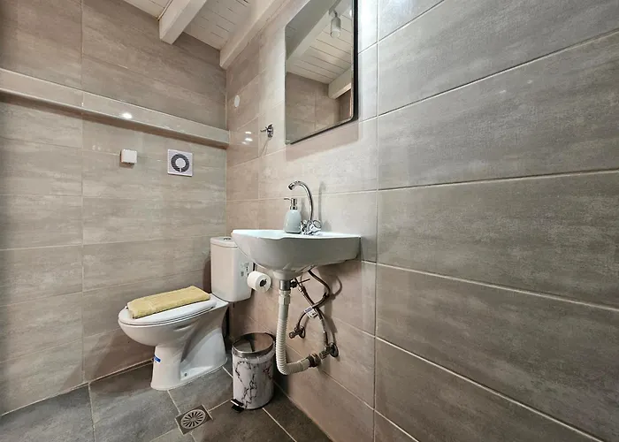 The 4Th Old Town Suites Apartman *